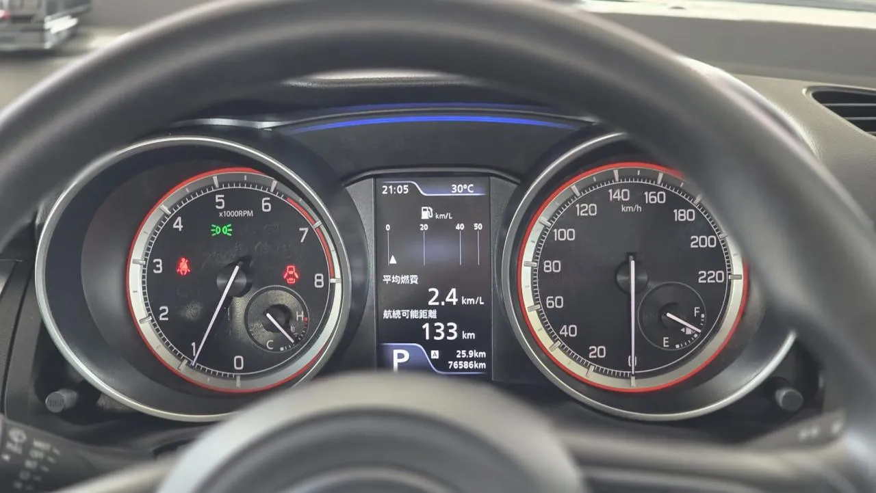 2021 Suzuki Swift 1.5 AT Kıbrıs | KKTC İkinci El Satılık Araba - Thumbnail 6