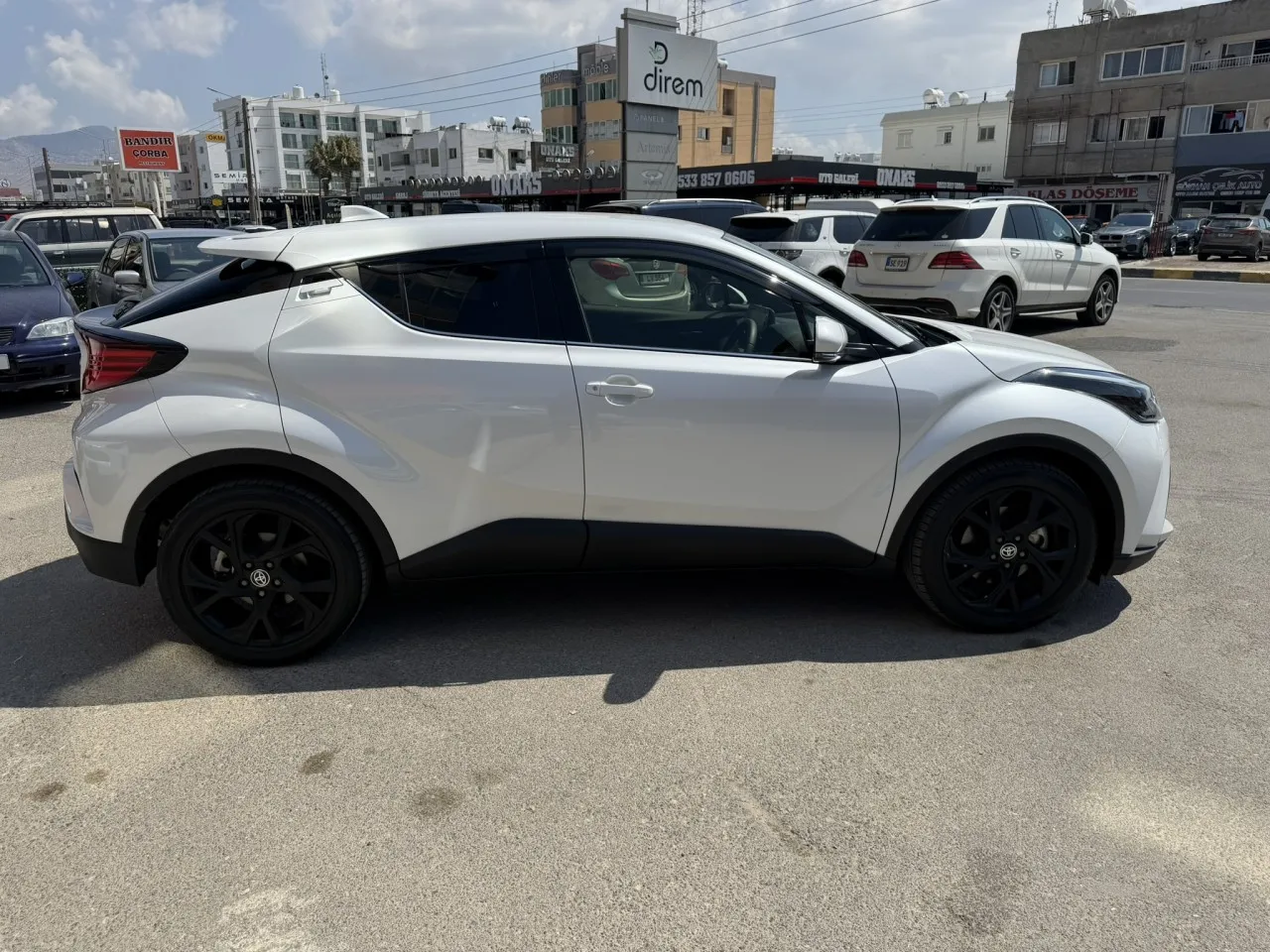 2022 Toyota C-HR 1.8 Hybrid Kıbrıs | KKTC İkinci El Satılık Araba - Thumbnail 6