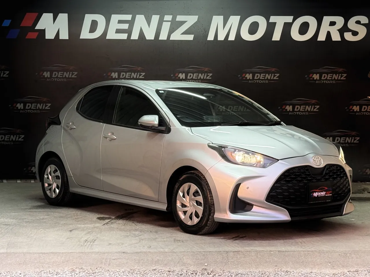 2024 Toyota Yaris 1.5 Hybrid Kıbrıs | KKTC İkinci El Satılık Araba - Fotoğraf 1