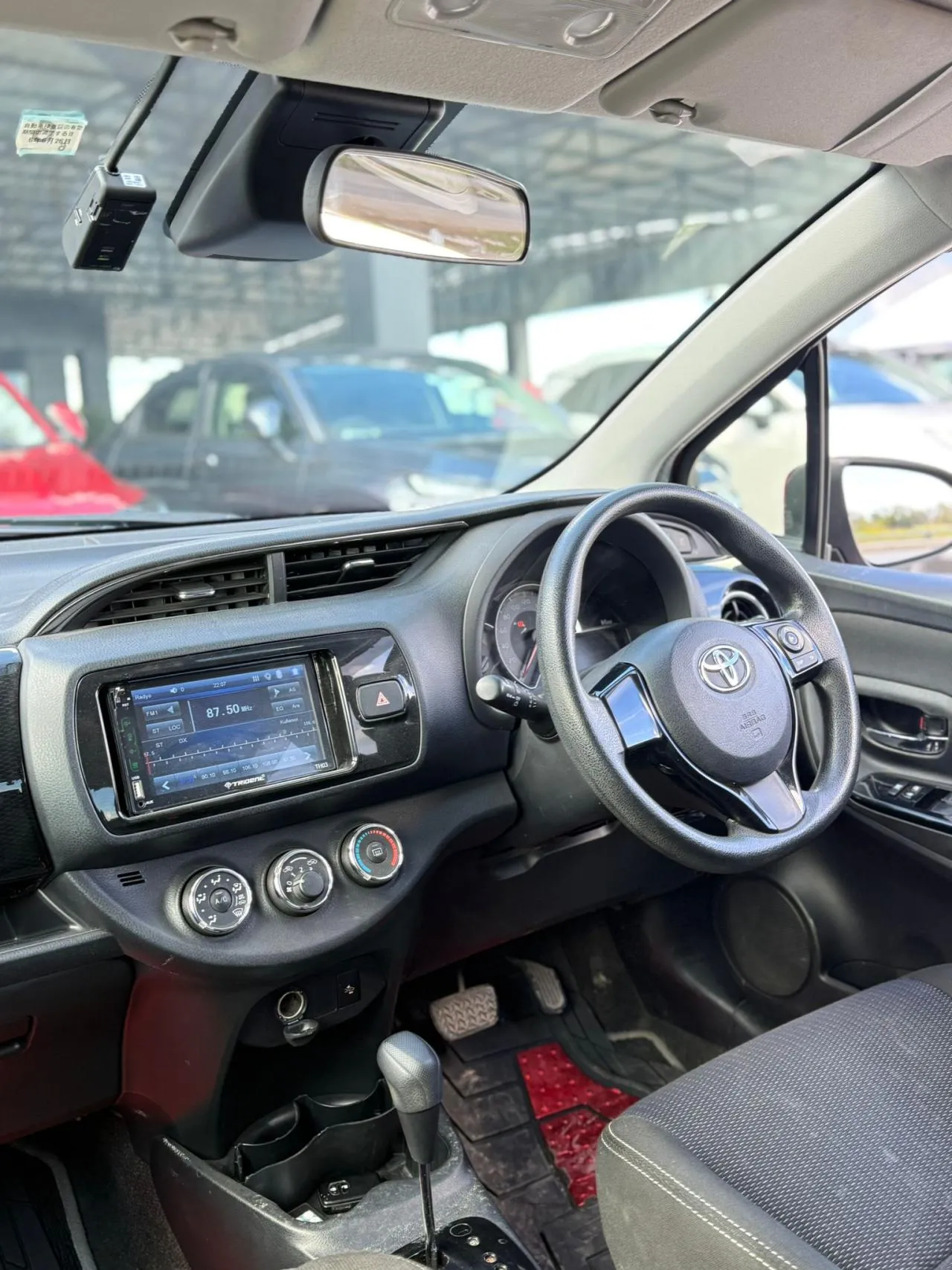 2019 Toyota Vitz 1.3 Kıbrıs | KKTC İkinci El Satılık Araba - Thumbnail 8