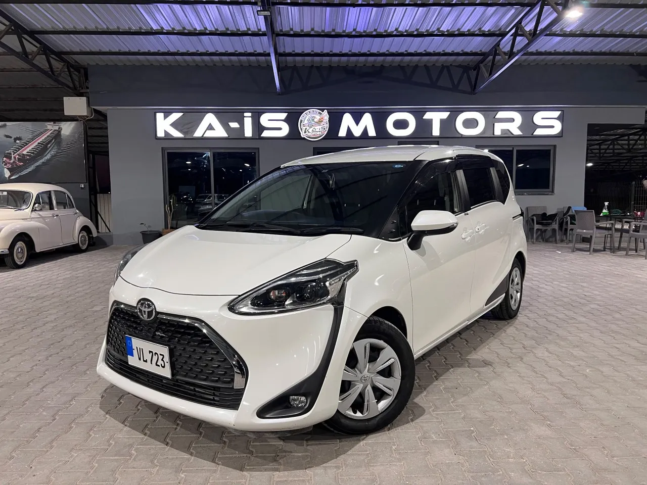 2020 Toyota Sienta 1.5 CVT-i Kıbrıs | KKTC İkinci El Satılık Araba - Thumbnail 2