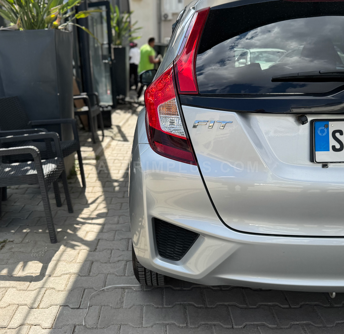 2015 Honda Fit 1.3 Kıbrıs | KKTC İkinci El Satılık Araba - Thumbnail 6