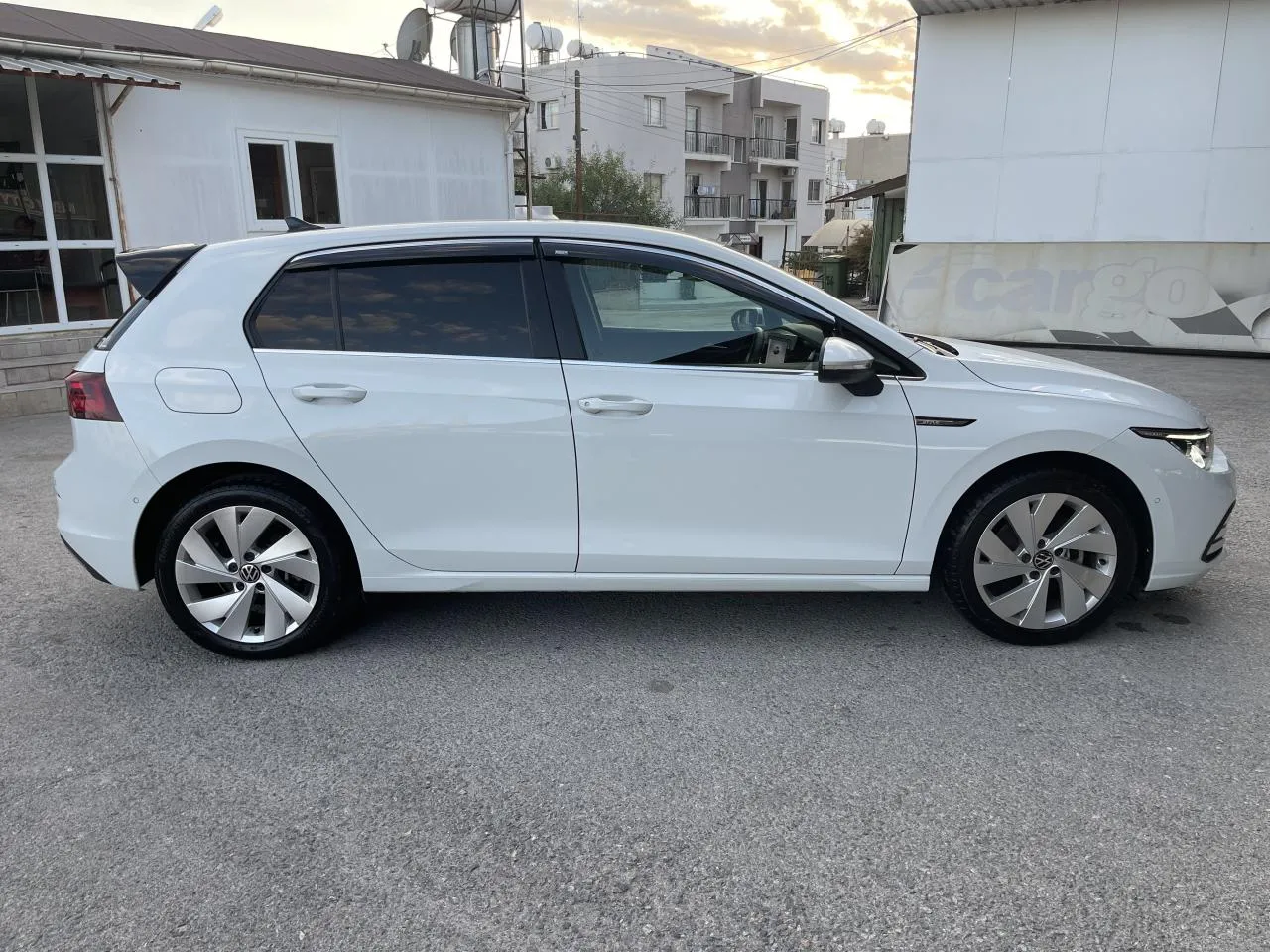 2021 Volkswagen Golf 1.0 eTSI Kıbrıs | KKTC İkinci El Satılık Araba - Thumbnail 4