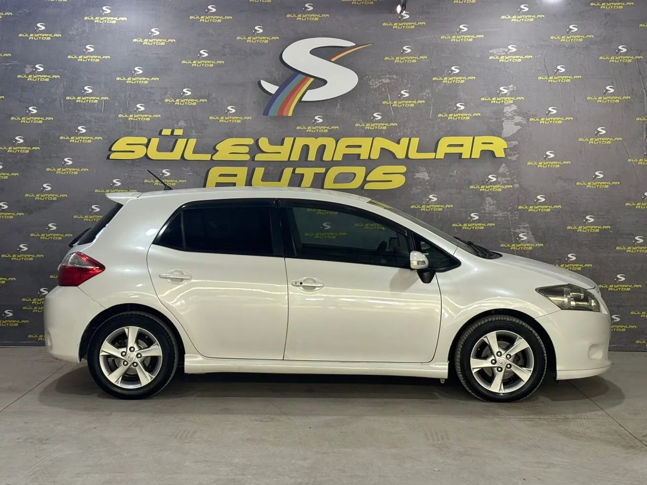 2010 Toyota Auris 1.5 Kıbrıs | KKTC İkinci El Satılık Araba - Thumbnail 3