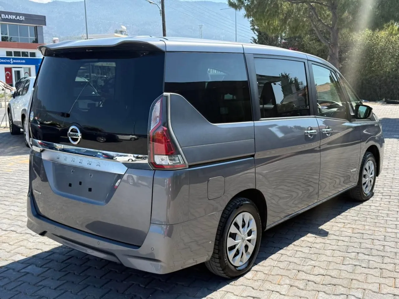 2022 Nissan Serena  Kıbrıs | KKTC İkinci El Satılık Araba - Thumbnail 4
