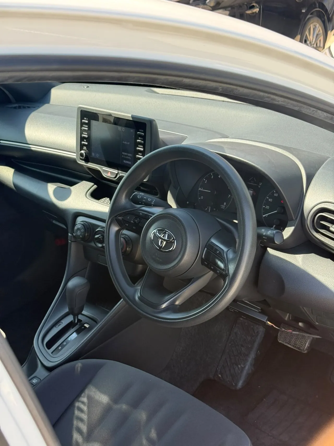 2022 Toyota Yaris 1.0 Kıbrıs | KKTC İkinci El Satılık Araba - Thumbnail 6