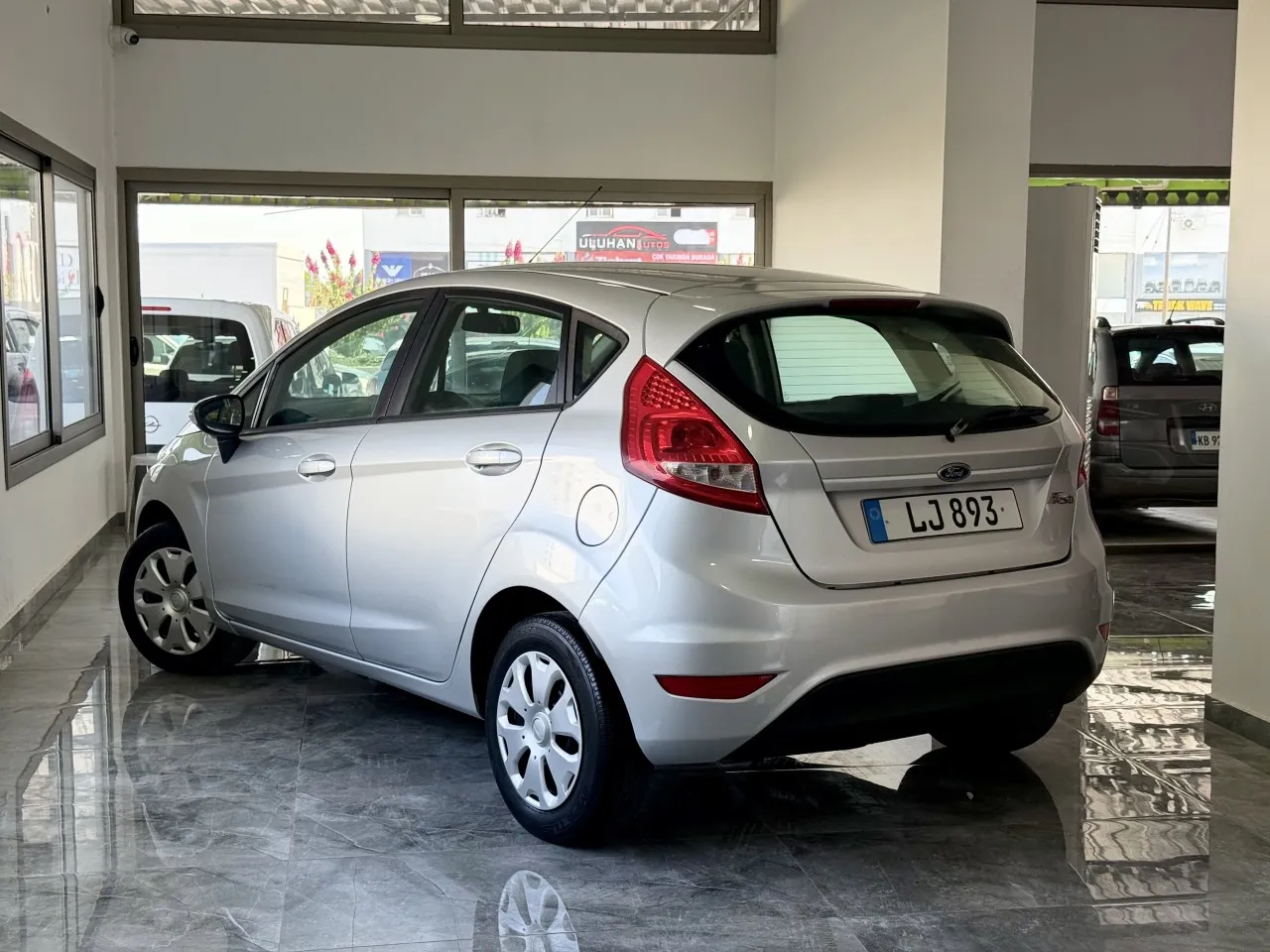 2010 Ford Fiesta 1.3 Kıbrıs | KKTC İkinci El Satılık Araba - Thumbnail 6