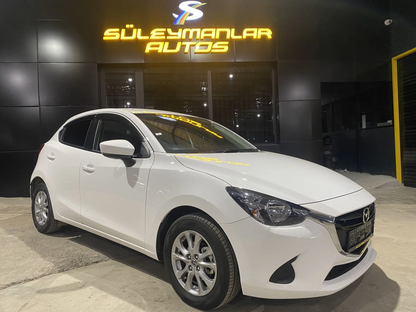 2019 Mazda Demio 1.5 16V Automatic Kıbrıs | KKTC İkinci El Satılık Araba - Fotoğraf 1