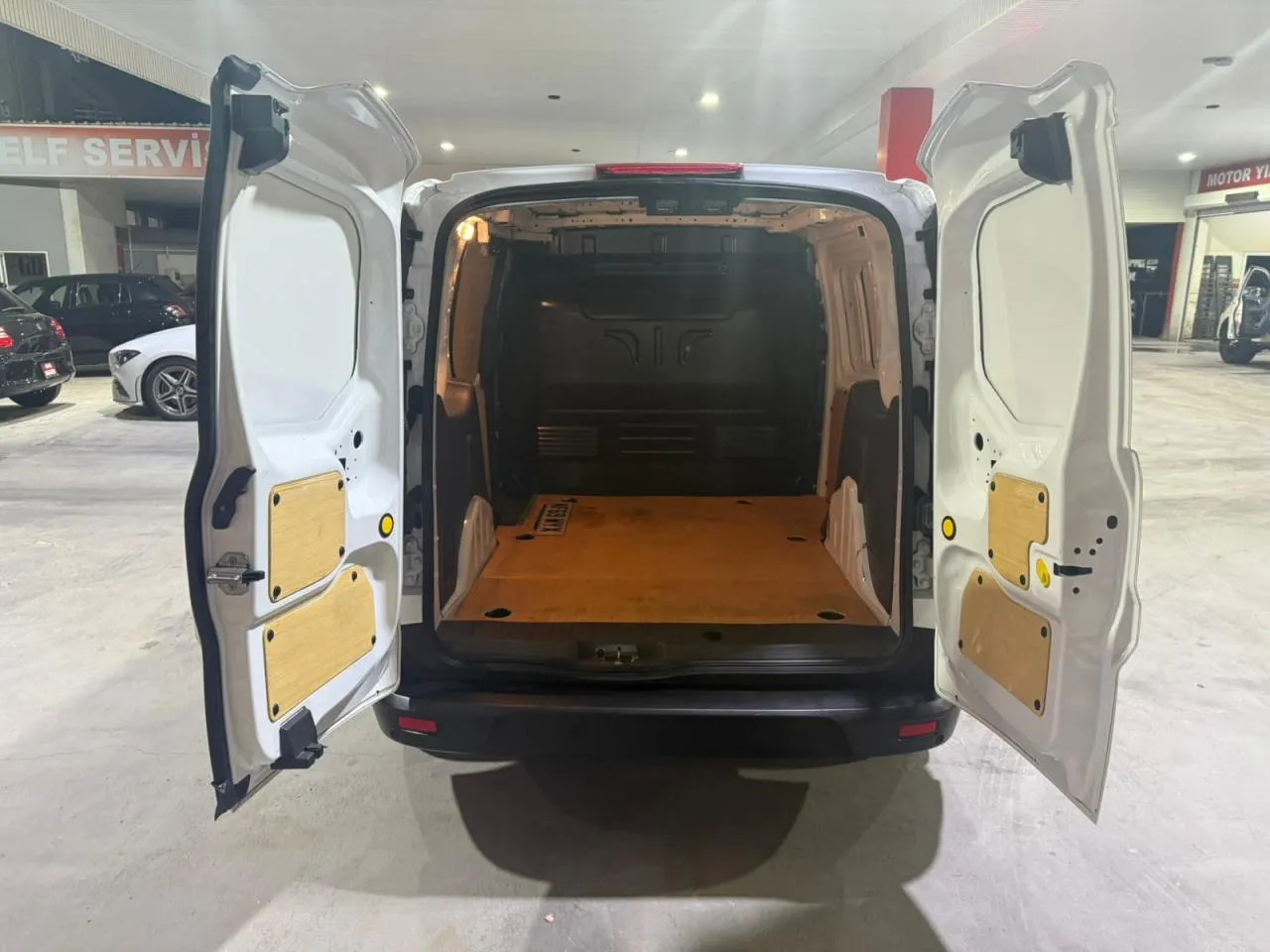 2020 Ford Tourneo Connect  Kıbrıs | KKTC İkinci El Satılık Araba - Thumbnail 3