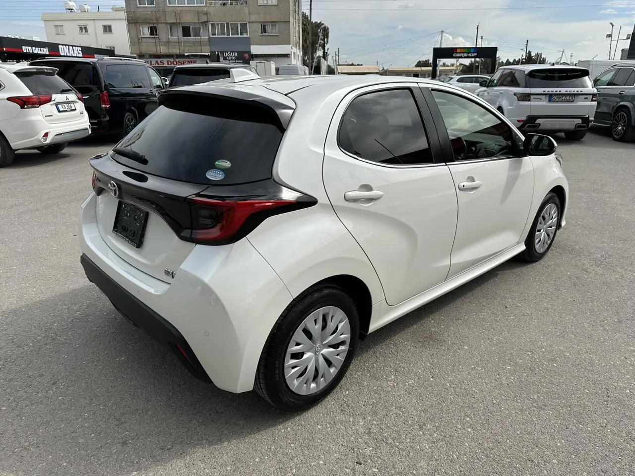 2020 Toyota Yaris 1.5 Hybrid Kıbrıs | KKTC İkinci El Satılık Araba - Thumbnail 6