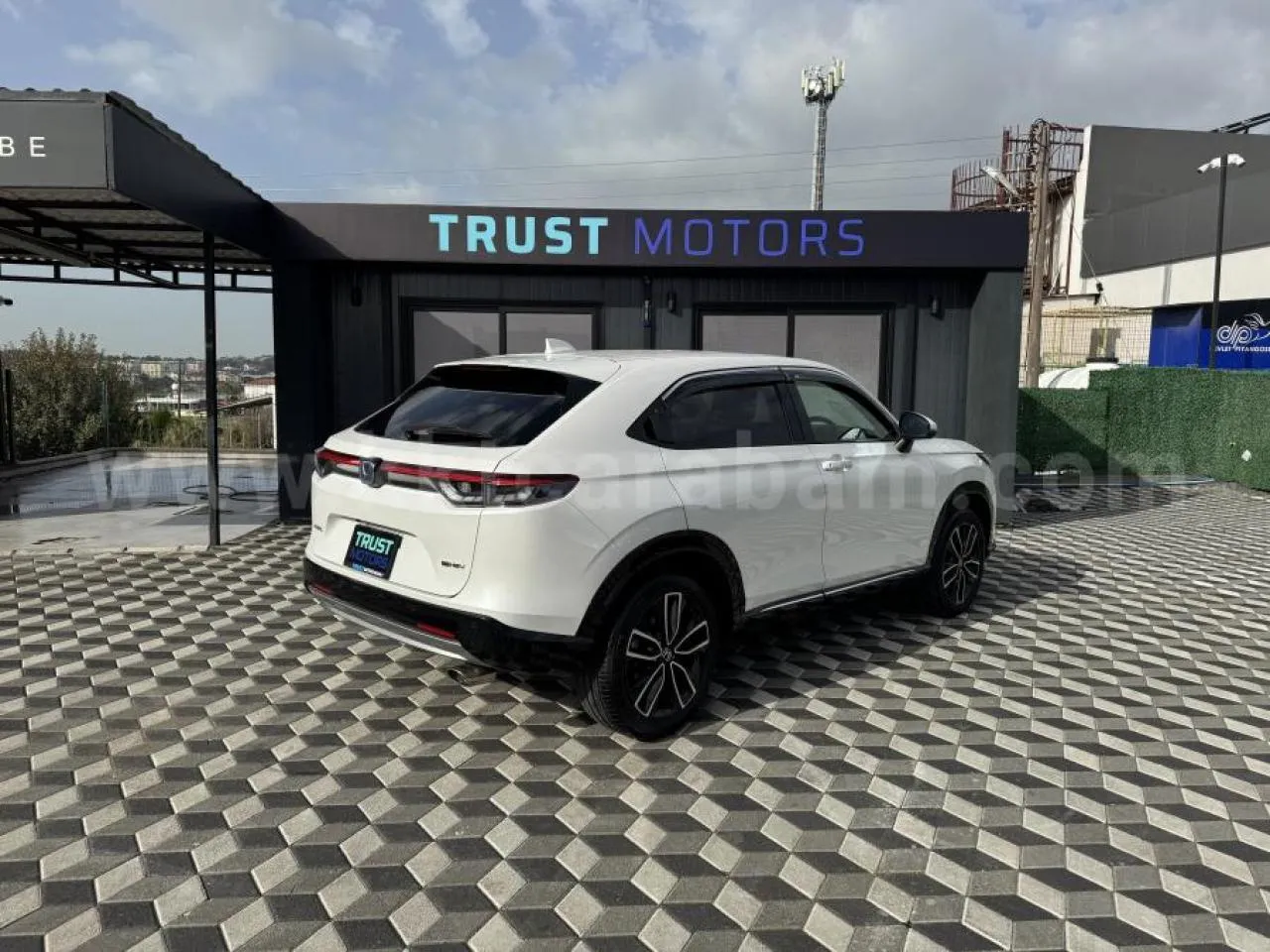 2021 Honda Vezel 1.5 i-VTEC Hybrid Automatic Kıbrıs | KKTC İkinci El Satılık Araba - Thumbnail 7