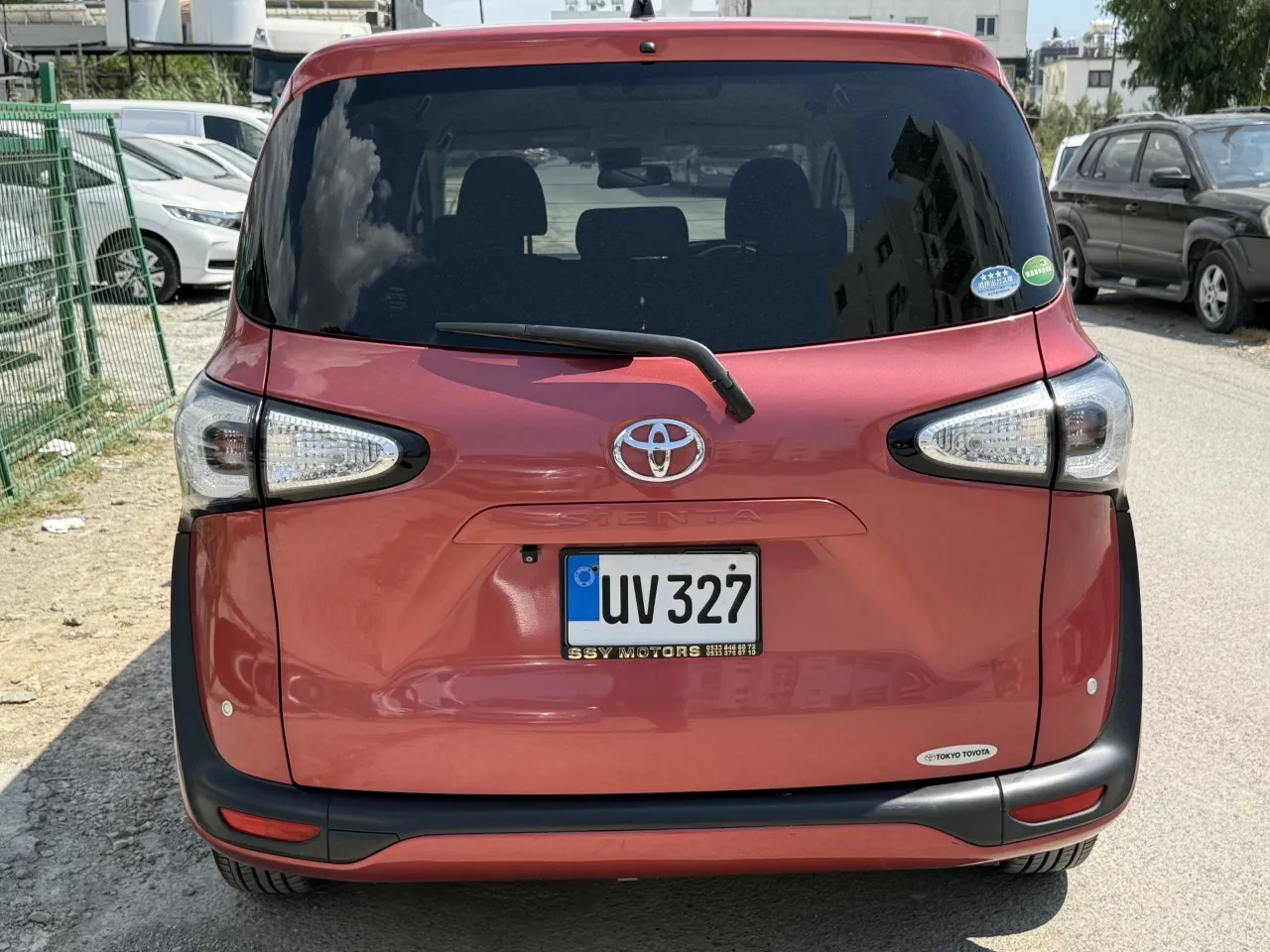 2019 Toyota Sienta 1.5 CVT-i Kıbrıs | KKTC İkinci El Satılık Araba - Thumbnail 2