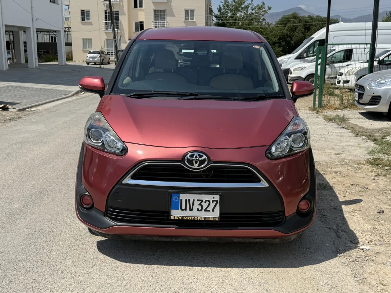 2019 Toyota Sienta 1.5 CVT-i Kıbrıs | KKTC İkinci El Satılık Araba - Thumbnail 3