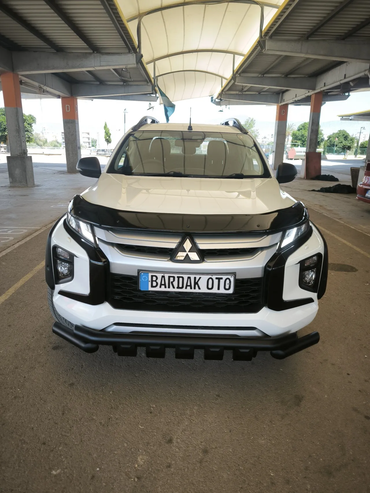 2020 Mitsubishi L 200 4x4 Kıbrıs | KKTC İkinci El Satılık Araba - Thumbnail 2