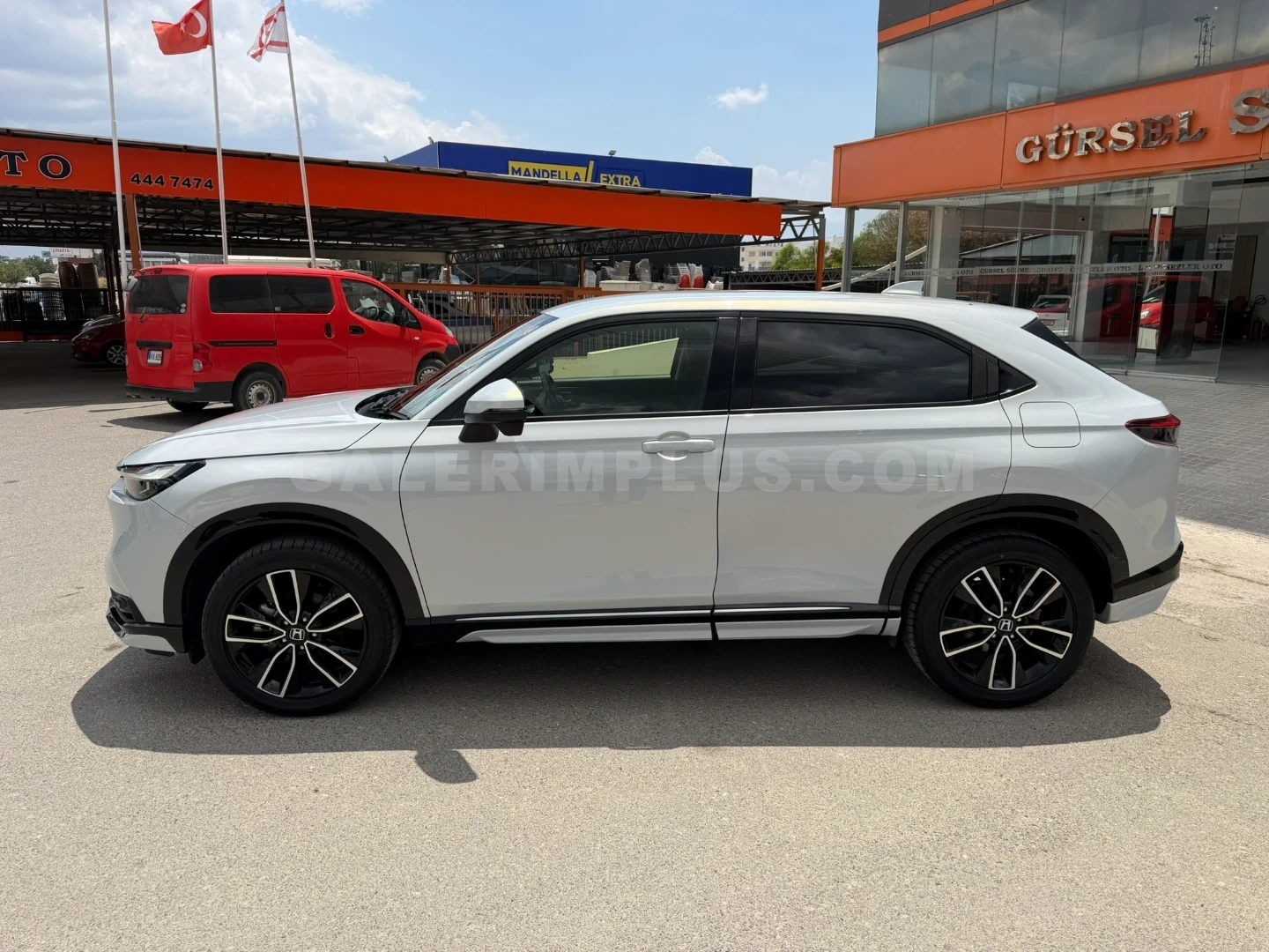 2022 Honda Vezel 1.5 i-VTEC Hybrid Automatic Kıbrıs | KKTC İkinci El Satılık Araba - Thumbnail 2