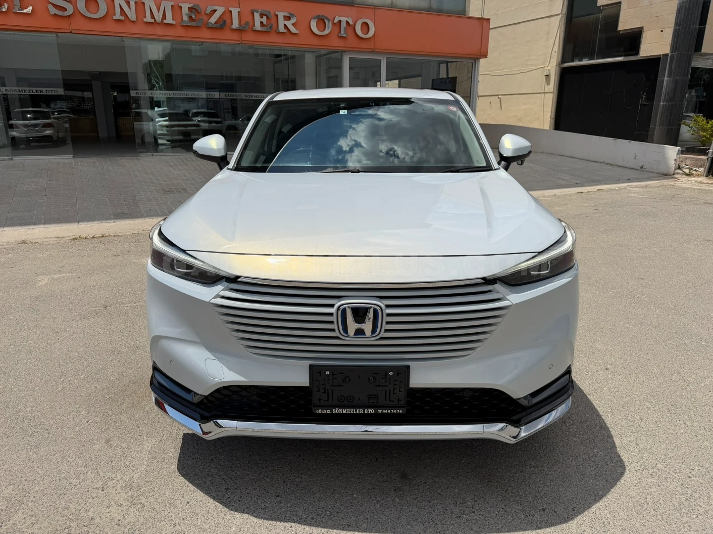 2022 Honda Vezel 1.5 i-VTEC Hybrid Automatic Kıbrıs | KKTC İkinci El Satılık Araba - Thumbnail 8