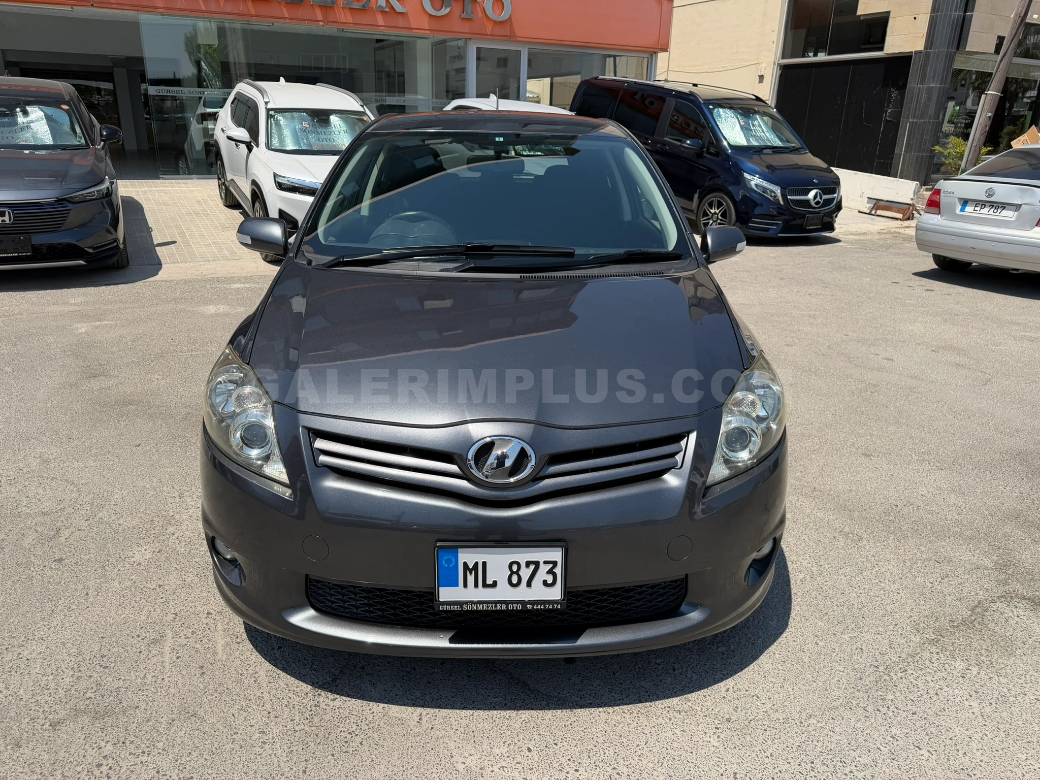 2011 Toyota Auris 1.5 Kıbrıs | KKTC İkinci El Satılık Araba - Thumbnail 2