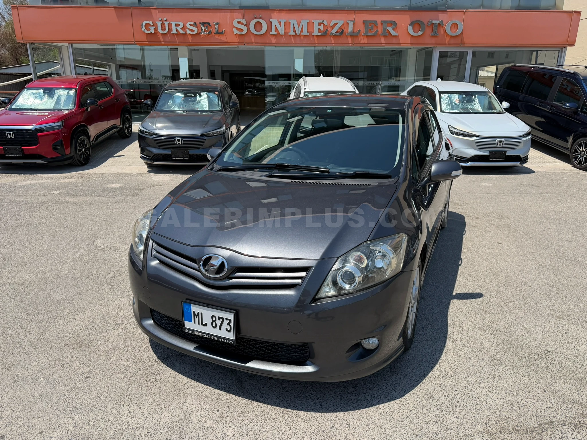2011 Toyota Auris 1.5 Kıbrıs | KKTC İkinci El Satılık Araba - Thumbnail 3