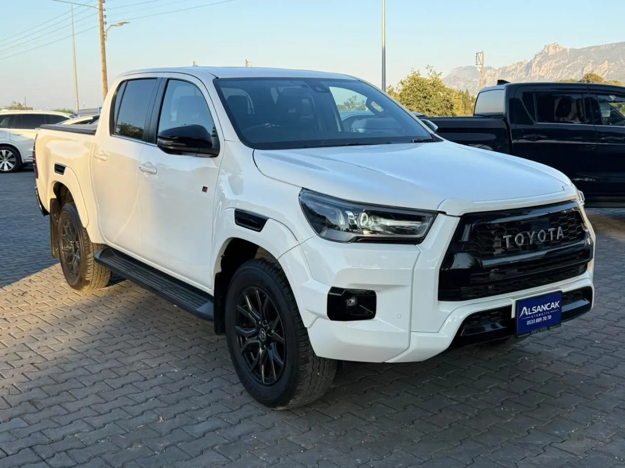 2022 Toyota Hilux 2.4 D Kıbrıs | KKTC İkinci El Satılık Araba - Thumbnail 2