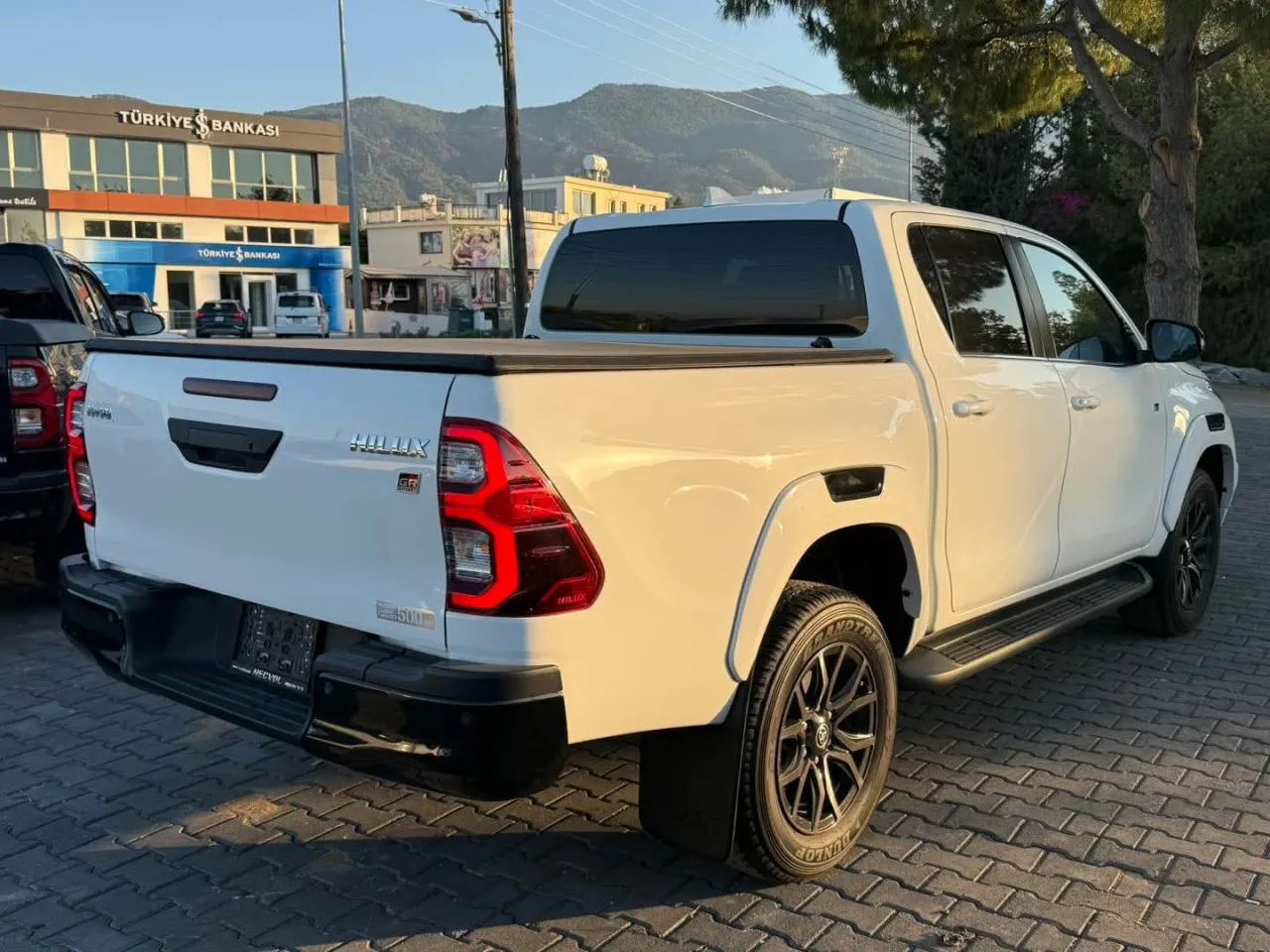 2022 Toyota Hilux 2.4 D Kıbrıs | KKTC İkinci El Satılık Araba - Thumbnail 4