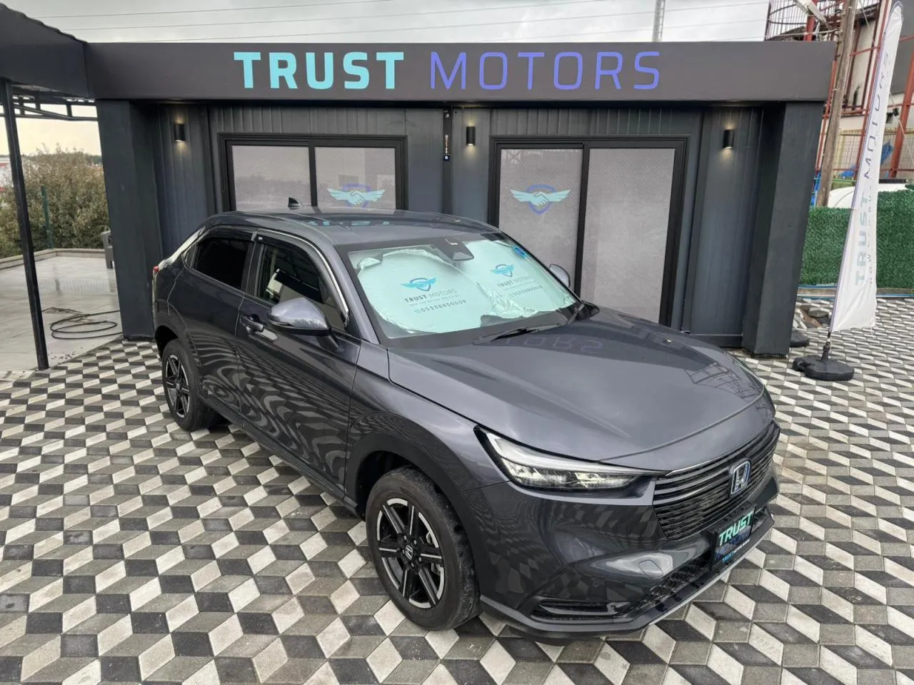 2023 Honda Vezel 1.5 i-VTEC Hybrid Automatic Kıbrıs | KKTC İkinci El Satılık Araba - Thumbnail 3