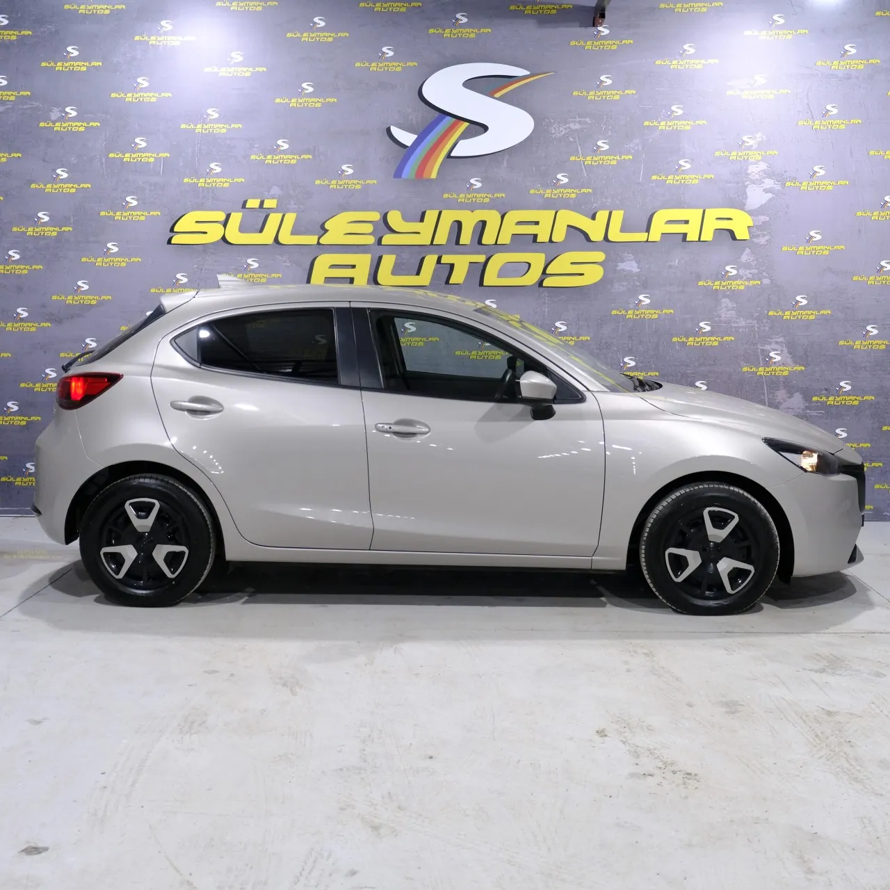 2023 Mazda 2 1.5 Skyactiv-D Kıbrıs | KKTC İkinci El Satılık Araba - Thumbnail 3