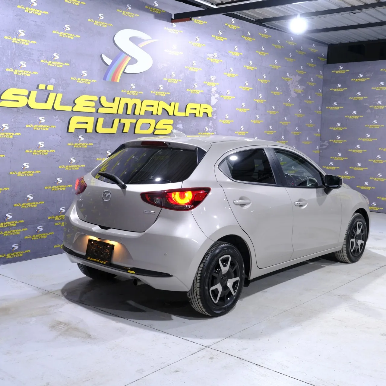2023 Mazda 2 1.5 Skyactiv-D Kıbrıs | KKTC İkinci El Satılık Araba - Thumbnail 4