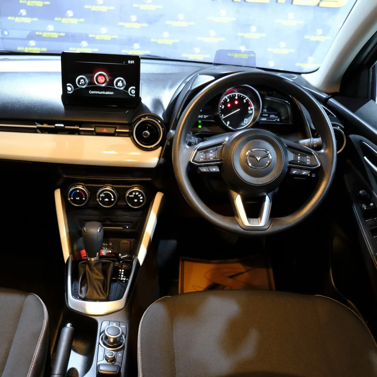 2023 Mazda 2 1.5 Skyactiv-D Kıbrıs | KKTC İkinci El Satılık Araba - Thumbnail 6