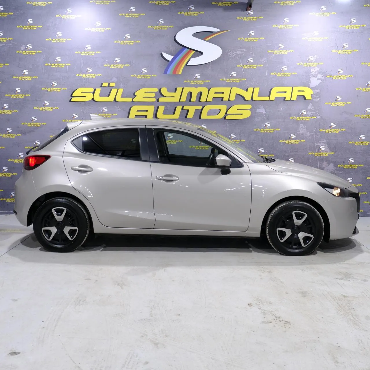 2023 Mazda 2 1.5 Kıbrıs | KKTC İkinci El Satılık Araba - Thumbnail 3