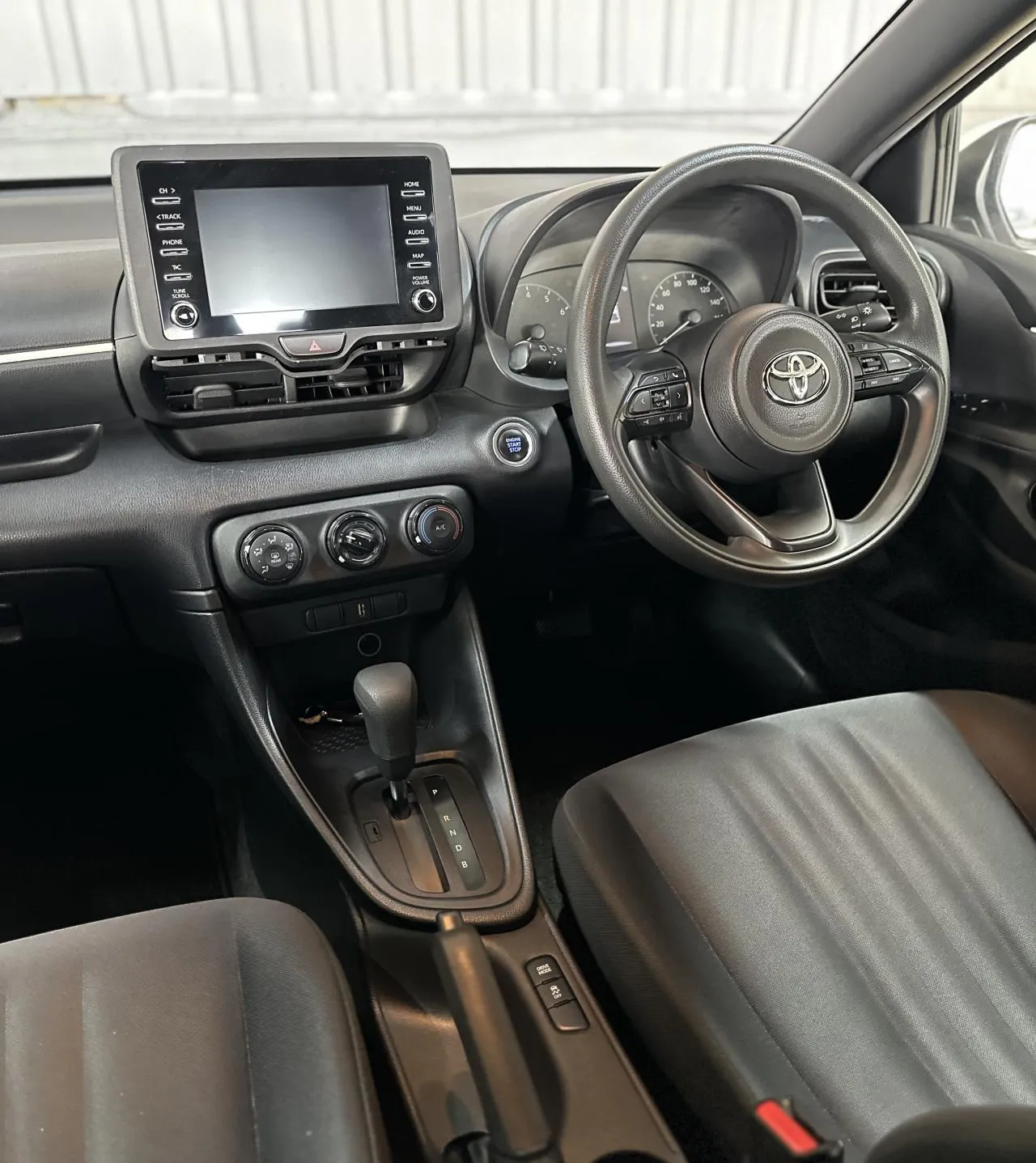 2022 Toyota Yaris 1.5 Kıbrıs | KKTC İkinci El Satılık Araba - Thumbnail 6