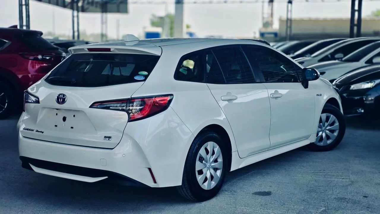 2021 Toyota Corolla 1.8 Hybrid Kıbrıs | KKTC İkinci El Satılık Araba - Thumbnail 3
