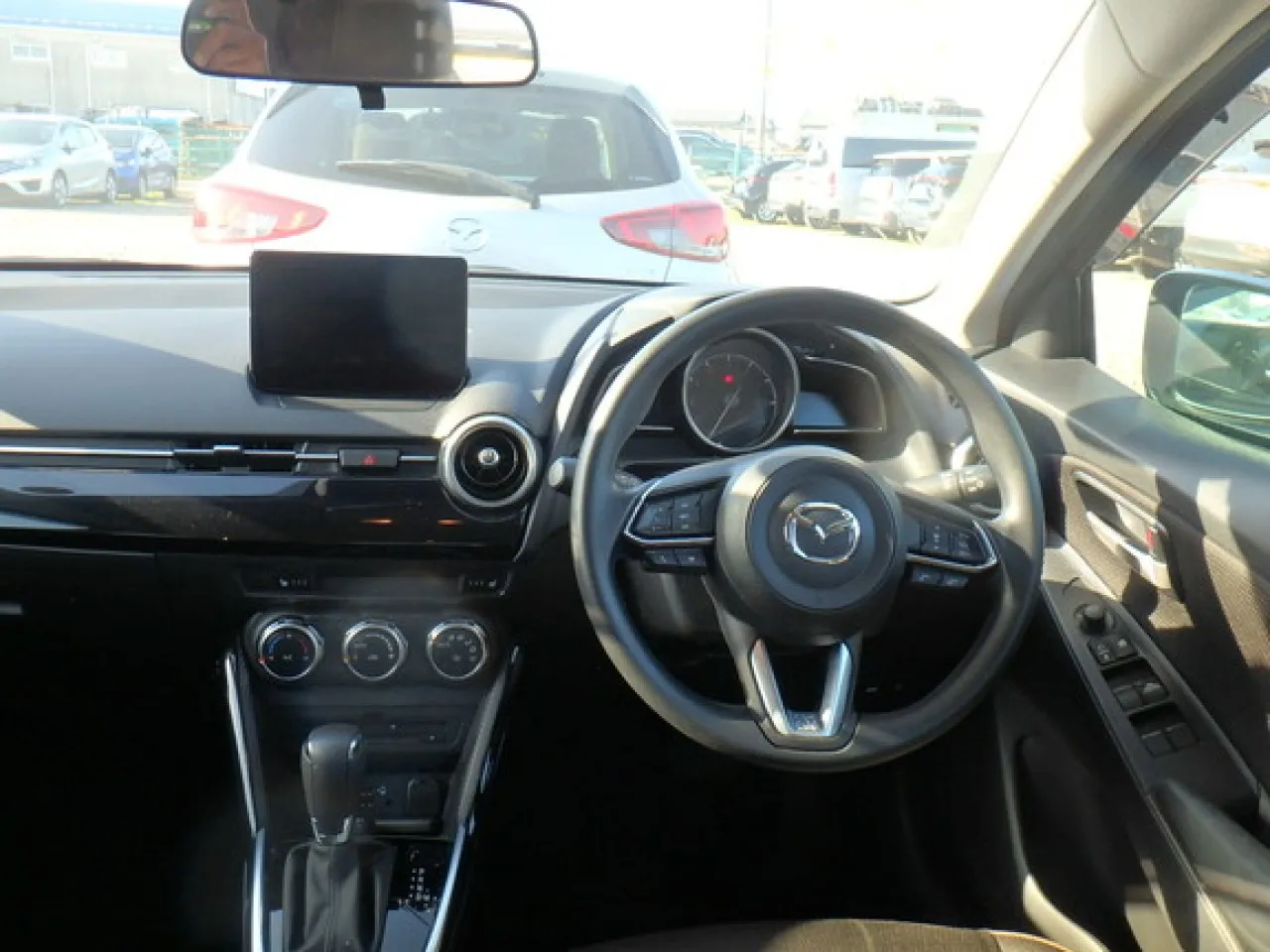 2022 Mazda 2 1.5 Sky-G Kıbrıs | KKTC İkinci El Satılık Araba - Thumbnail 5