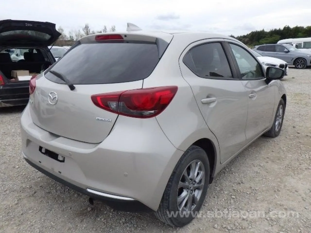 2022 Mazda 2 1.5 Sky-G Kıbrıs | KKTC İkinci El Satılık Araba - Thumbnail 5
