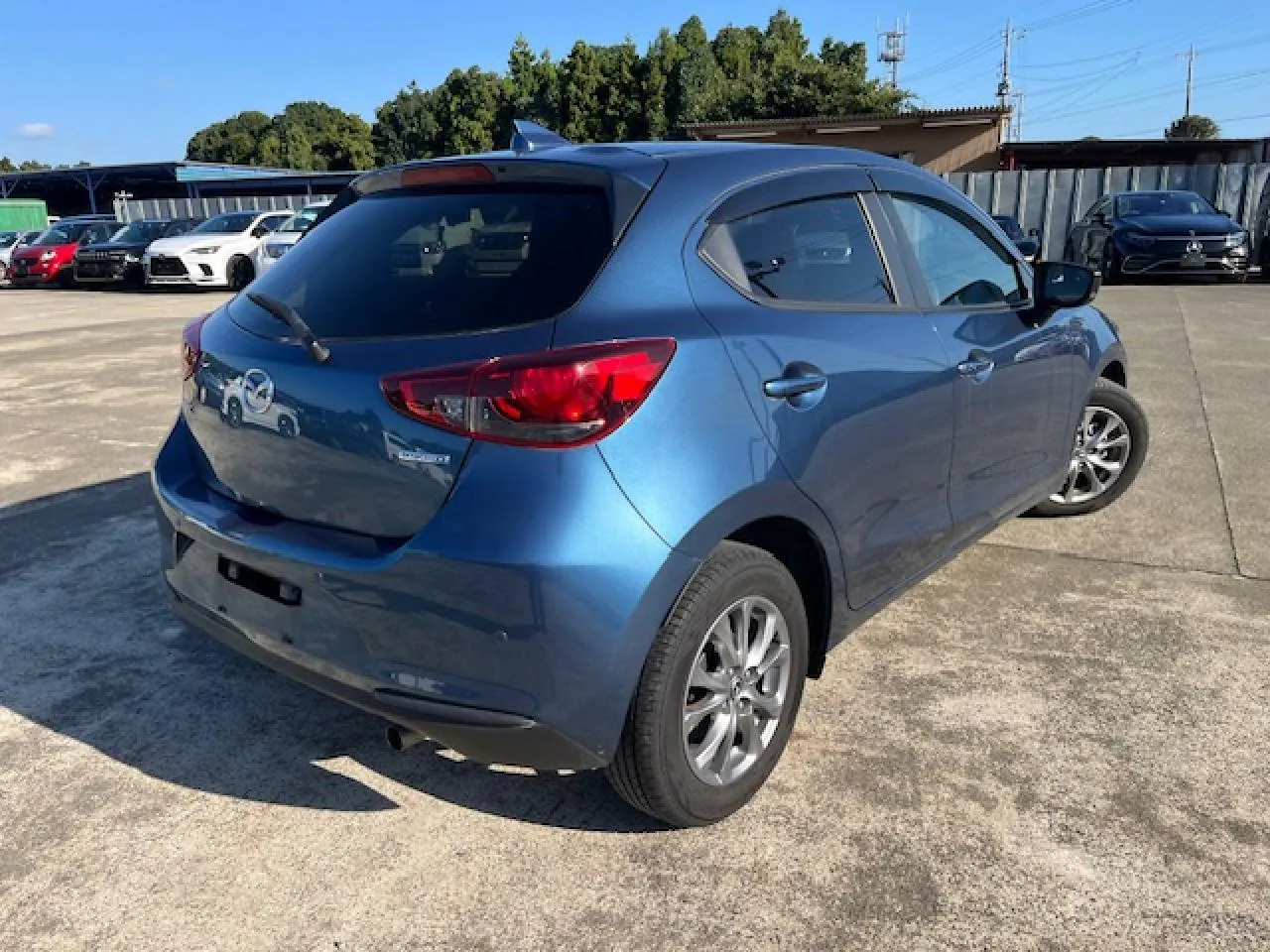 2023 Mazda 2 1.5 Skyactiv-D Kıbrıs | KKTC İkinci El Satılık Araba - Thumbnail 2