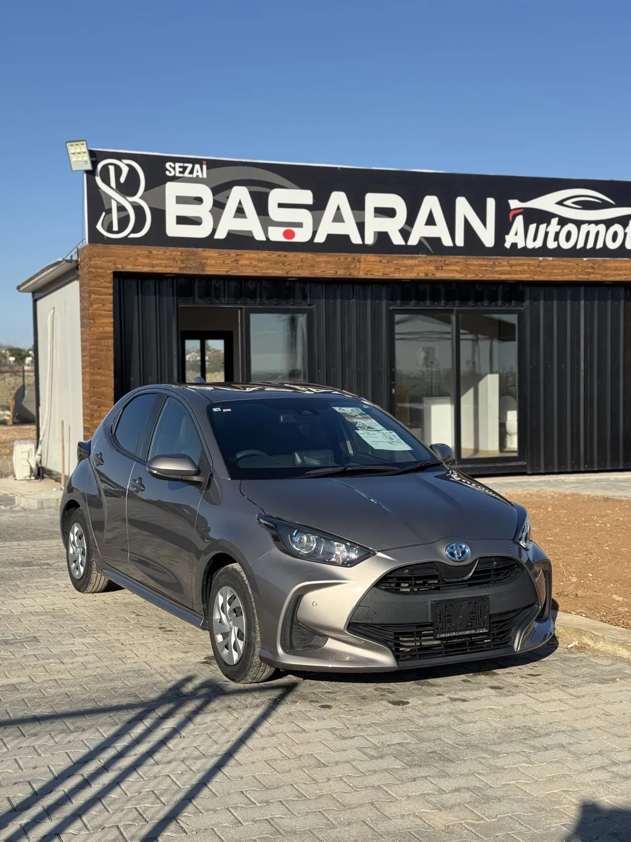 2021 Toyota Yaris 1.5 Hybrid Kıbrıs | KKTC İkinci El Satılık Araba - Fotoğraf 1