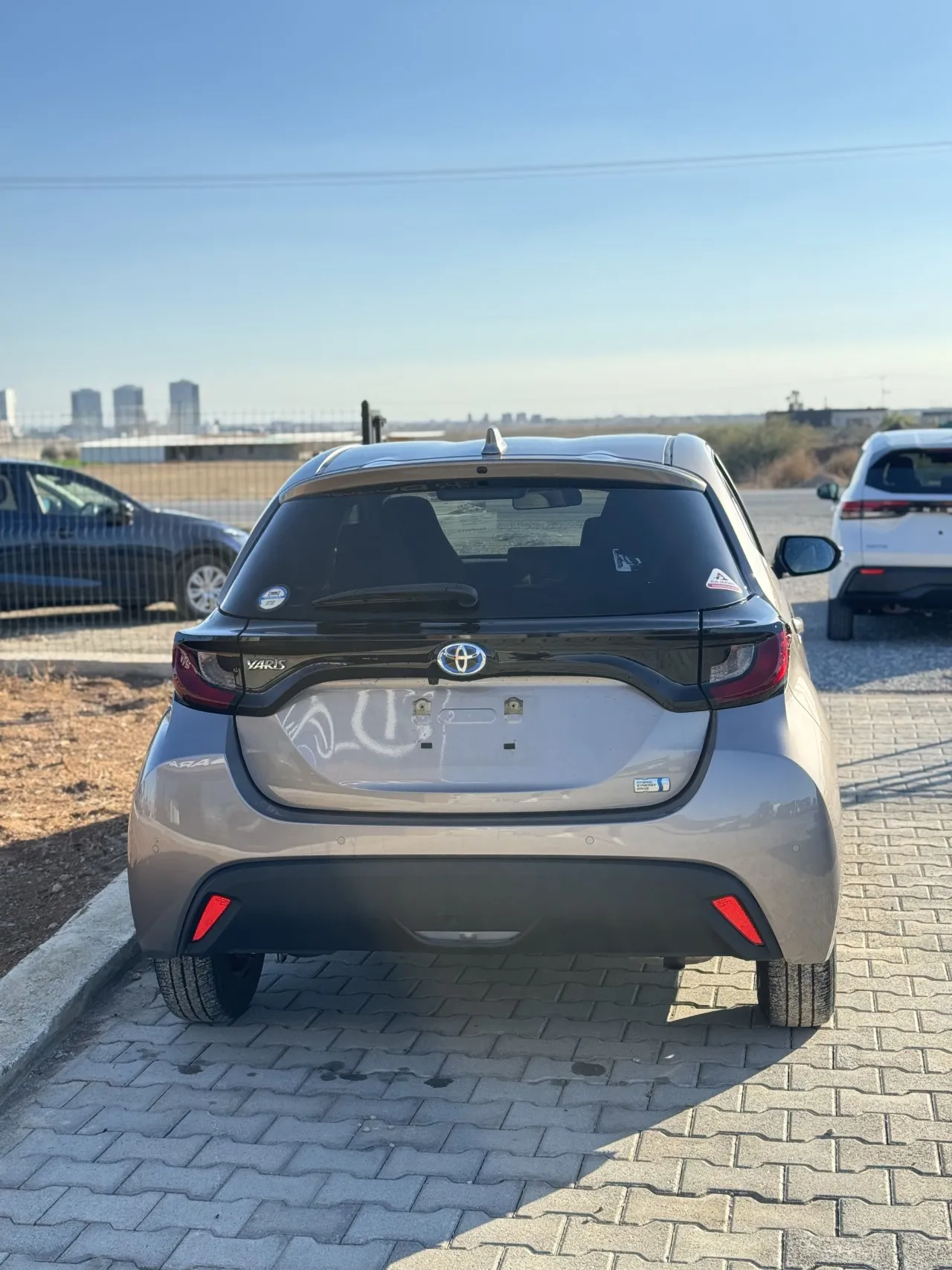 2021 Toyota Yaris 1.5 Hybrid Kıbrıs | KKTC İkinci El Satılık Araba - Thumbnail 4