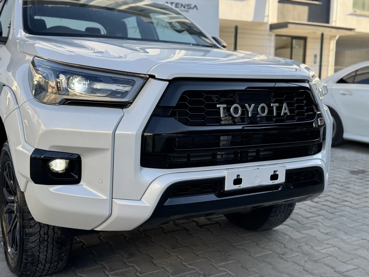 2024 Toyota Hilux 2.4 D Kıbrıs | KKTC İkinci El Satılık Araba - Thumbnail 2