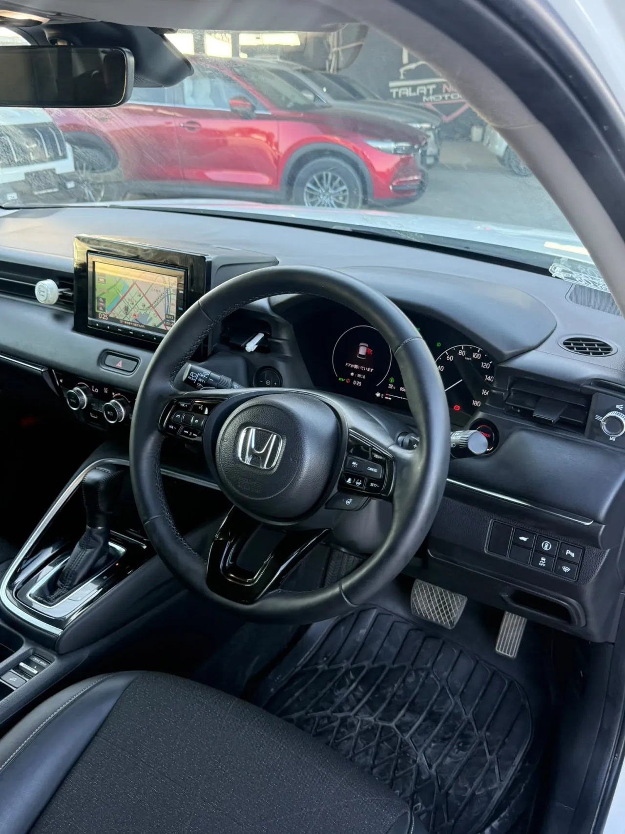 2022 Honda Vezel 1.5 i-VTEC Hybrid Automatic Kıbrıs | KKTC İkinci El Satılık Araba - Thumbnail 6