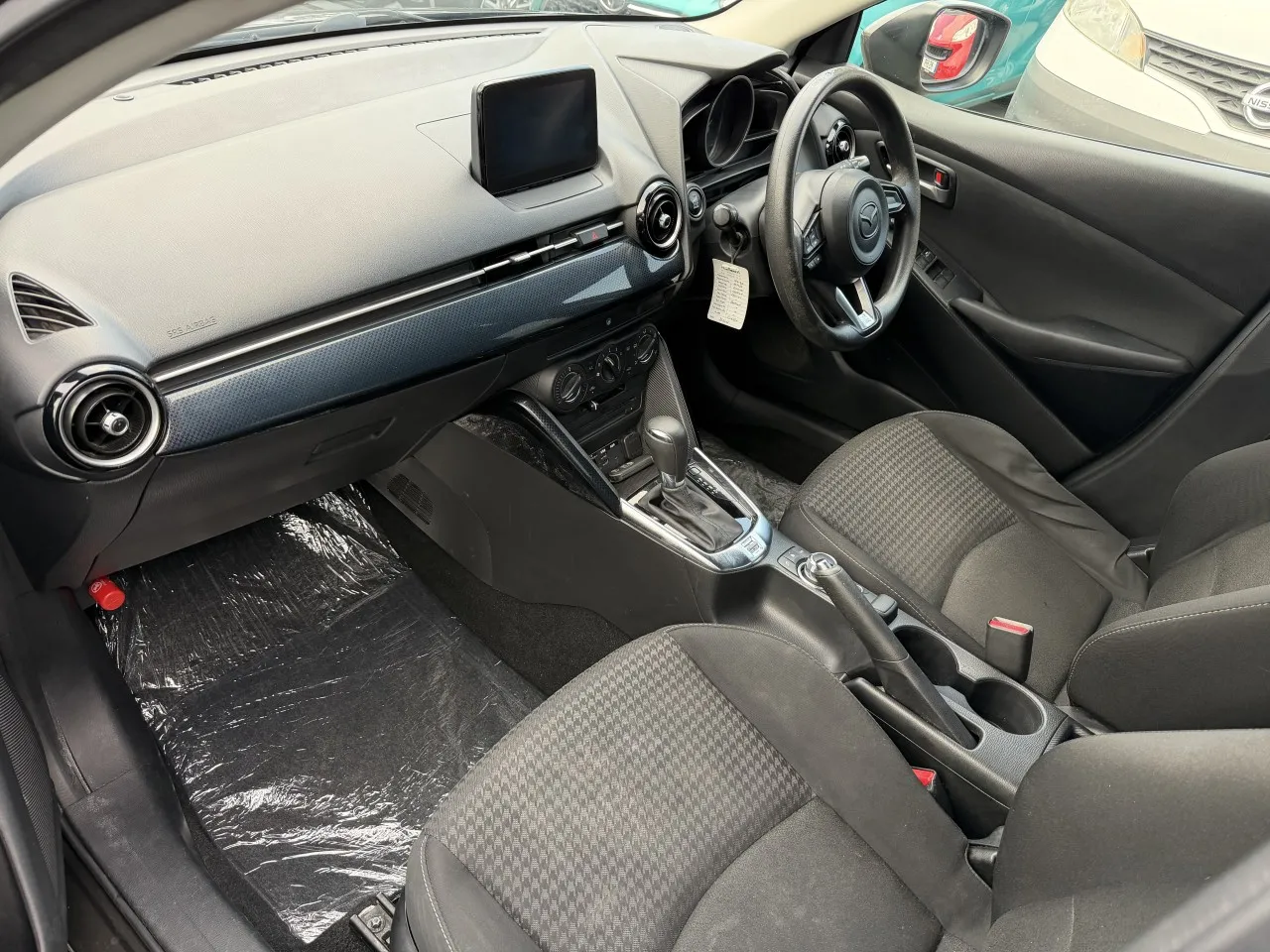 2018 Mazda Demio 1.3i Kıbrıs | KKTC İkinci El Satılık Araba - Thumbnail 7