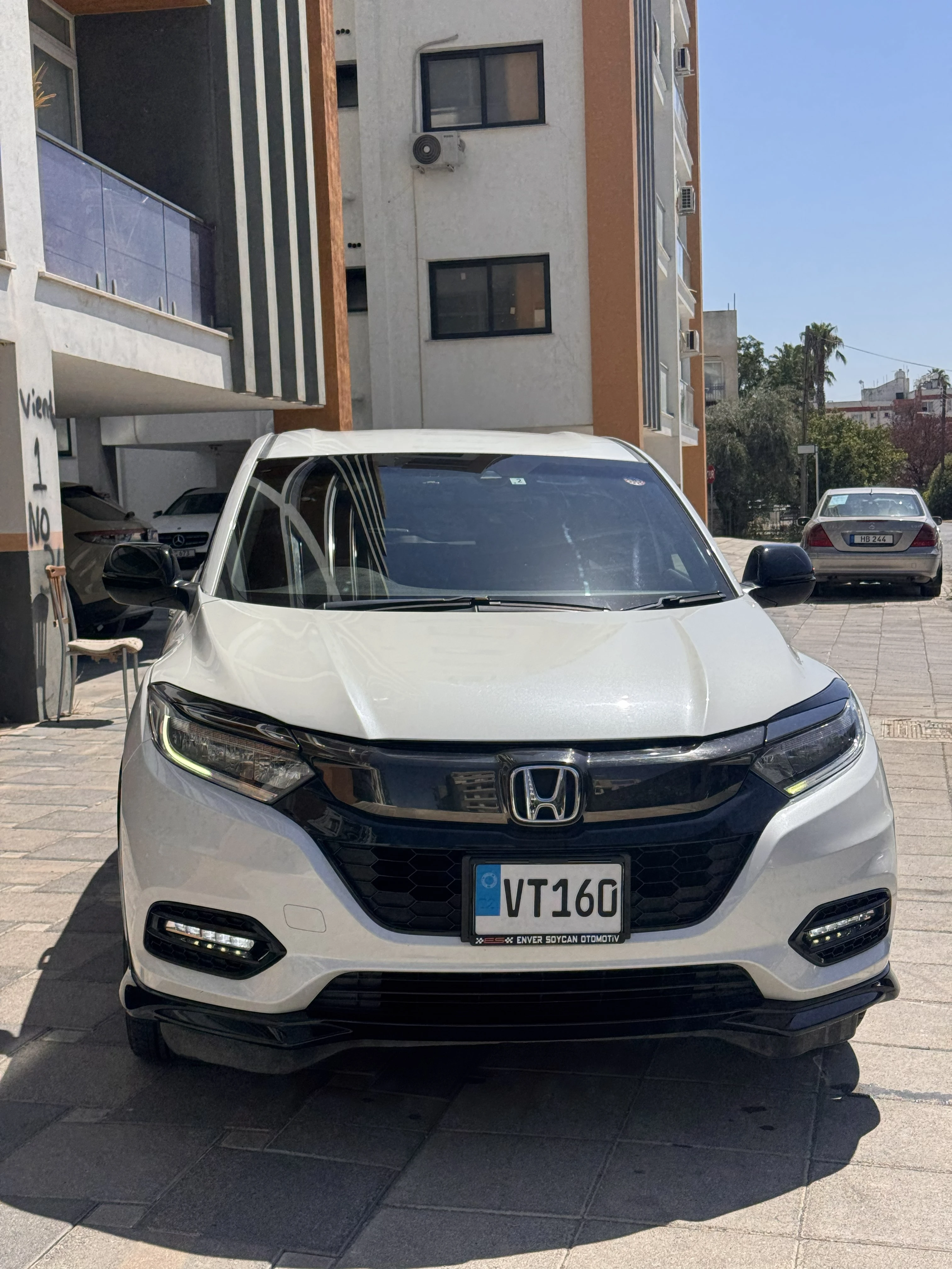 2019 Honda Vezel 1.5 i-VTEC CVT Kıbrıs | KKTC İkinci El Satılık Araba - Fotoğraf 1