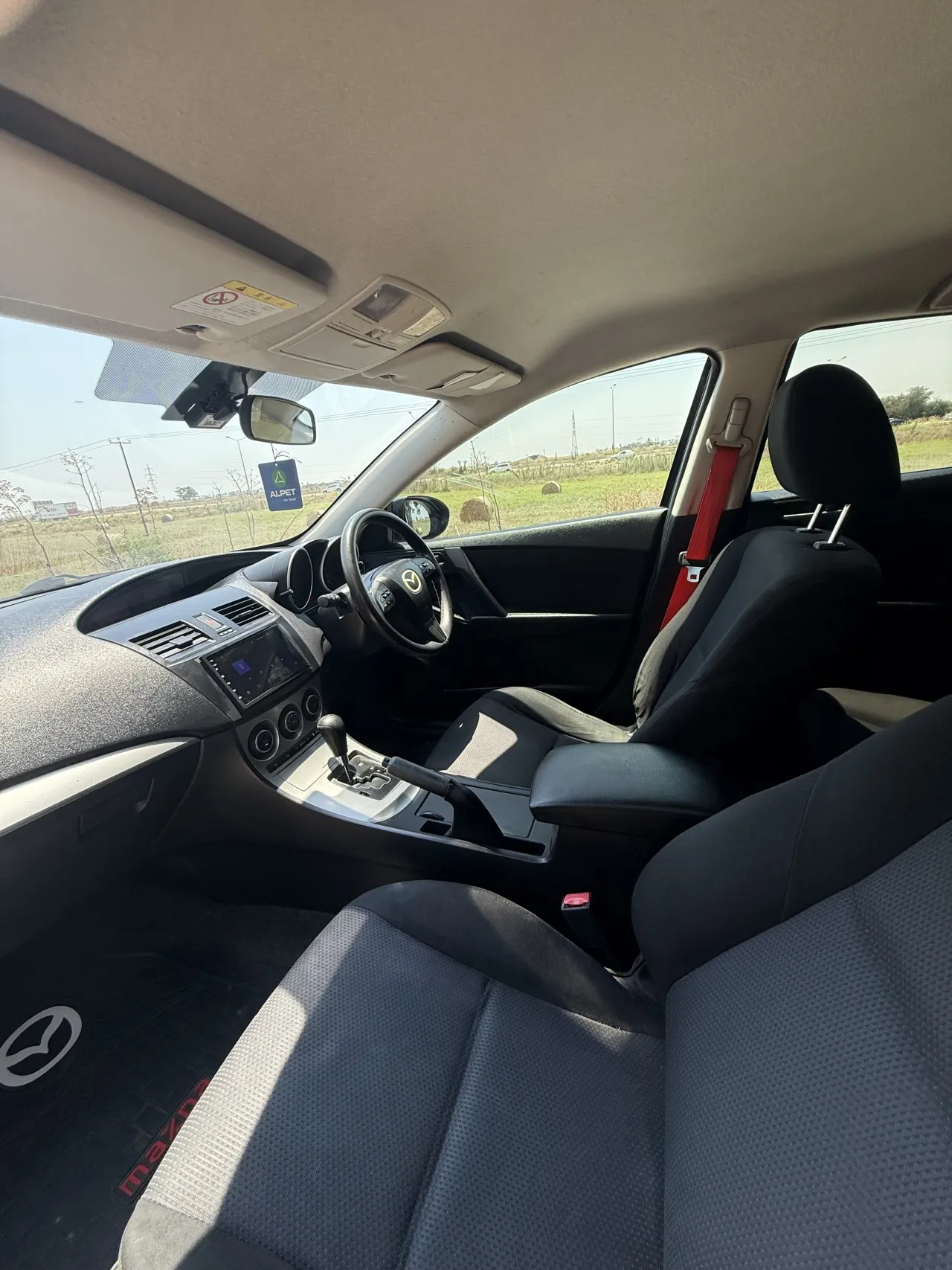 2010 Mazda Axela 1.5 Kıbrıs | KKTC İkinci El Satılık Araba - Thumbnail 7