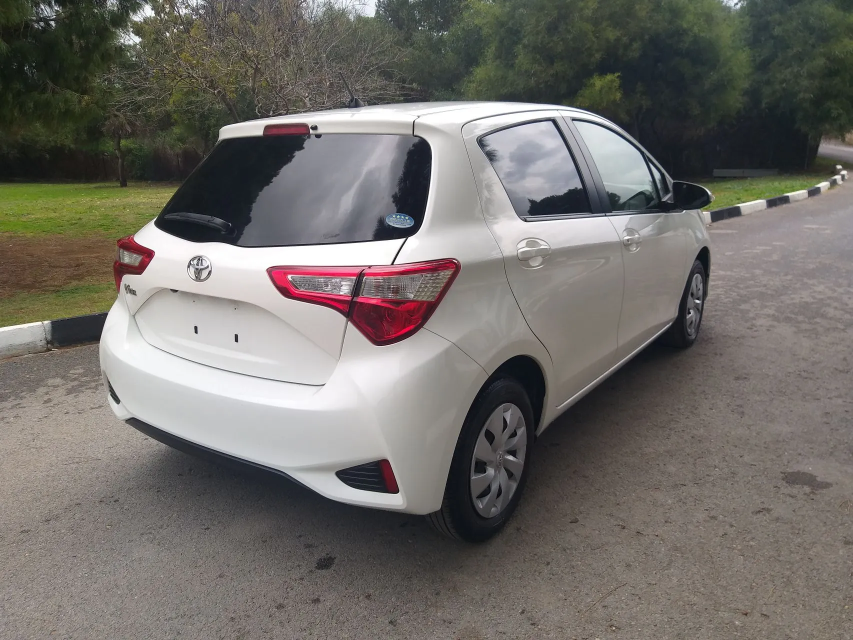 2019 Toyota Vitz 1.0 i 12V Kıbrıs | KKTC İkinci El Satılık Araba - Thumbnail 3