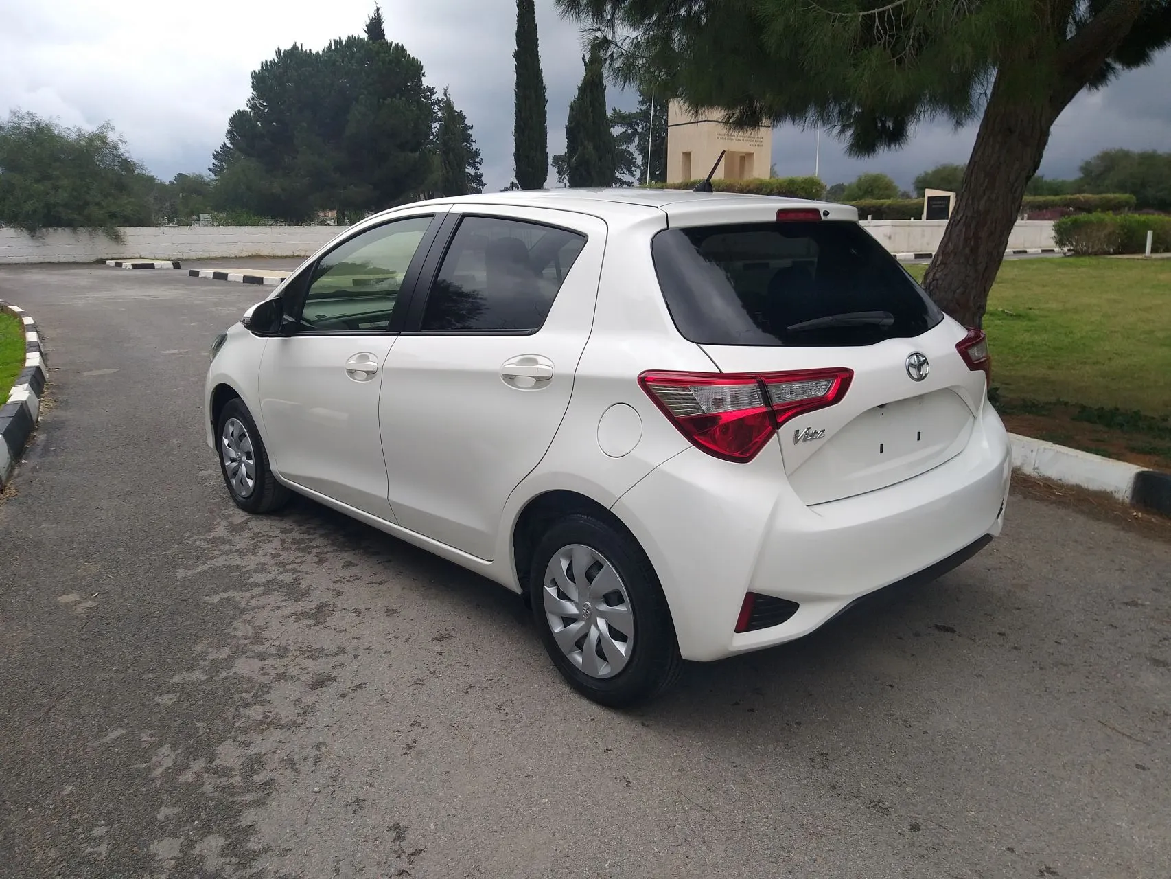 2019 Toyota Vitz 1.0 i 12V Kıbrıs | KKTC İkinci El Satılık Araba - Thumbnail 4