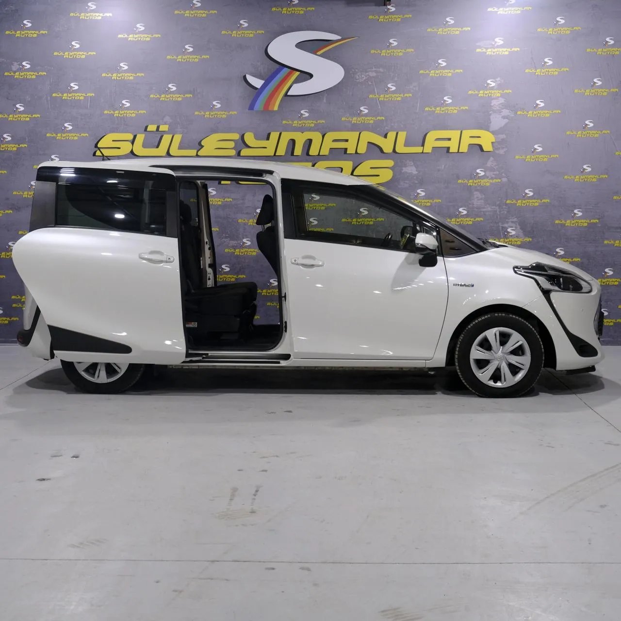 2020 Toyota Sienta 1.5 Hybrid CVT Kıbrıs | KKTC İkinci El Satılık Araba - Thumbnail 4