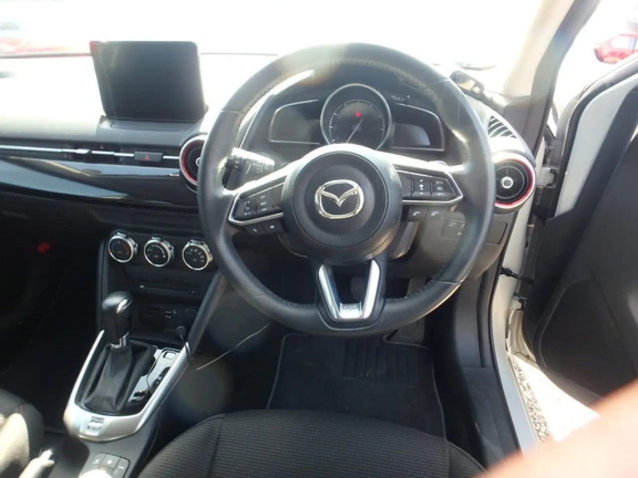 2022 Mazda 2 1.5 Sky-G Kıbrıs | KKTC İkinci El Satılık Araba - Thumbnail 5