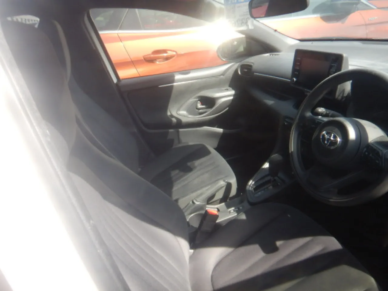 2023 Toyota Yaris 1.5 Hybrid Kıbrıs | KKTC İkinci El Satılık Araba - Thumbnail 6
