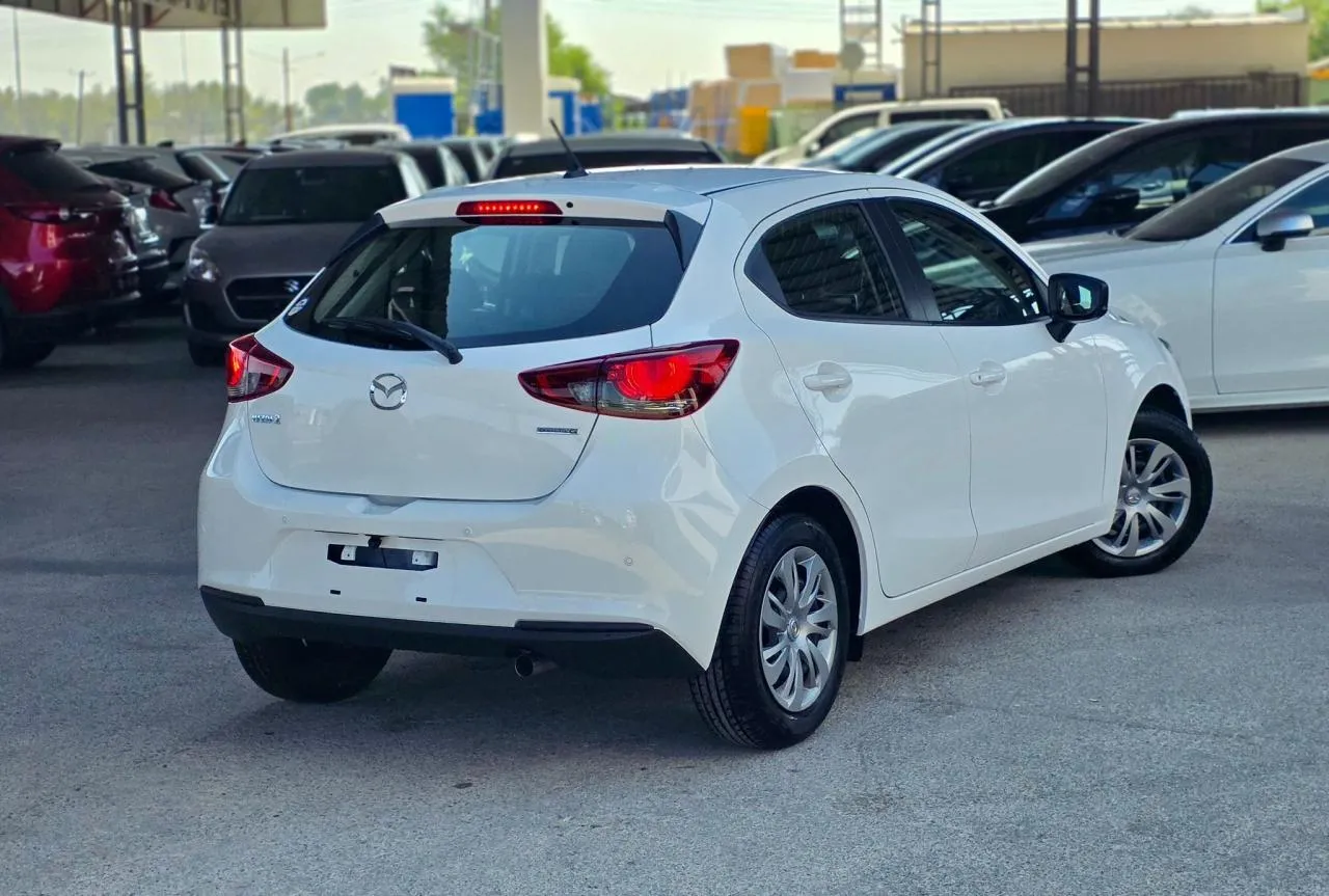 2022 Mazda 2 1.5 Sky-G Kıbrıs | KKTC İkinci El Satılık Araba - Thumbnail 3