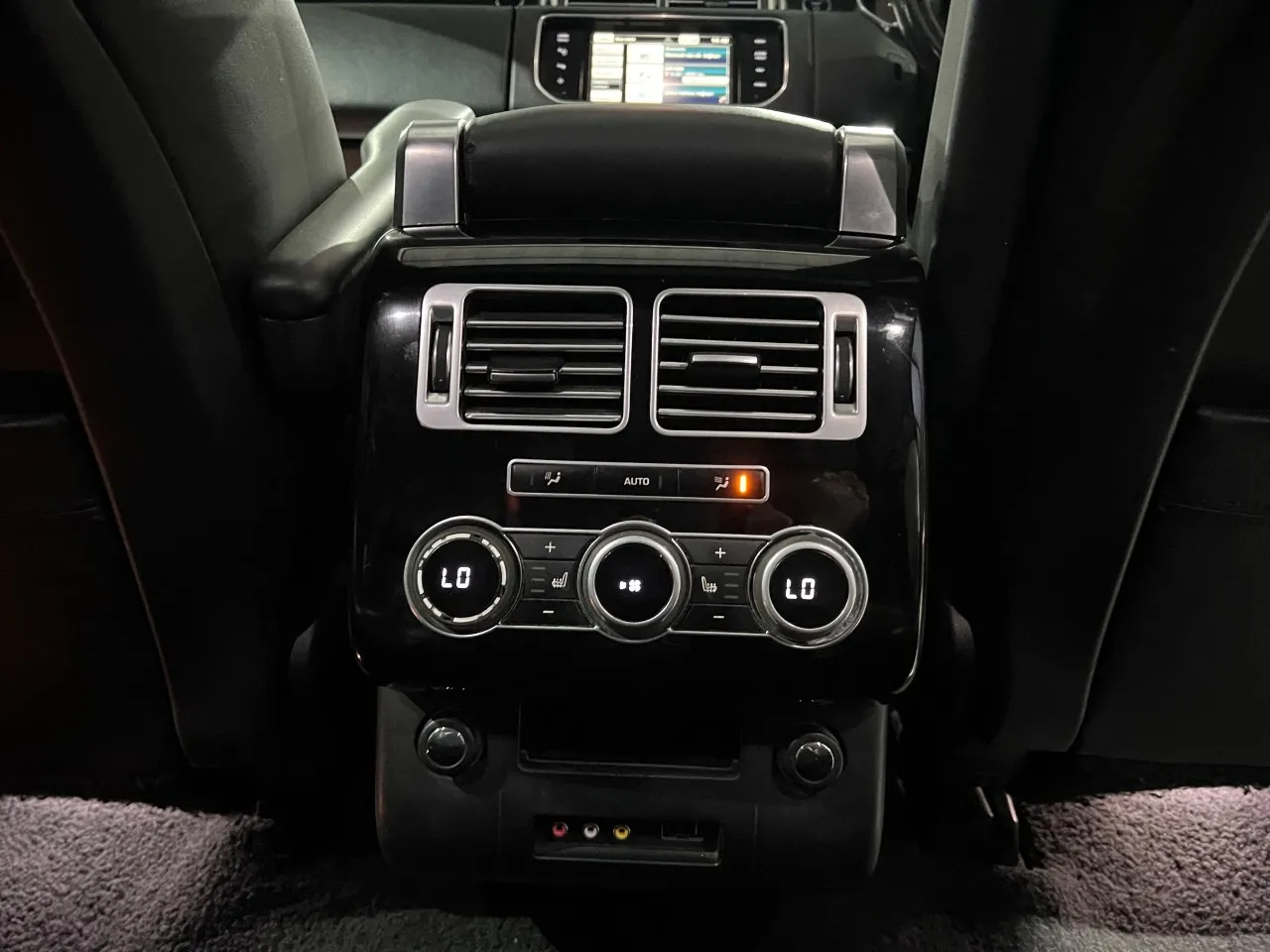 2015 Land Rover Range Rover Sport 4.4 V8 Kıbrıs | KKTC İkinci El Satılık Araba - Thumbnail 6