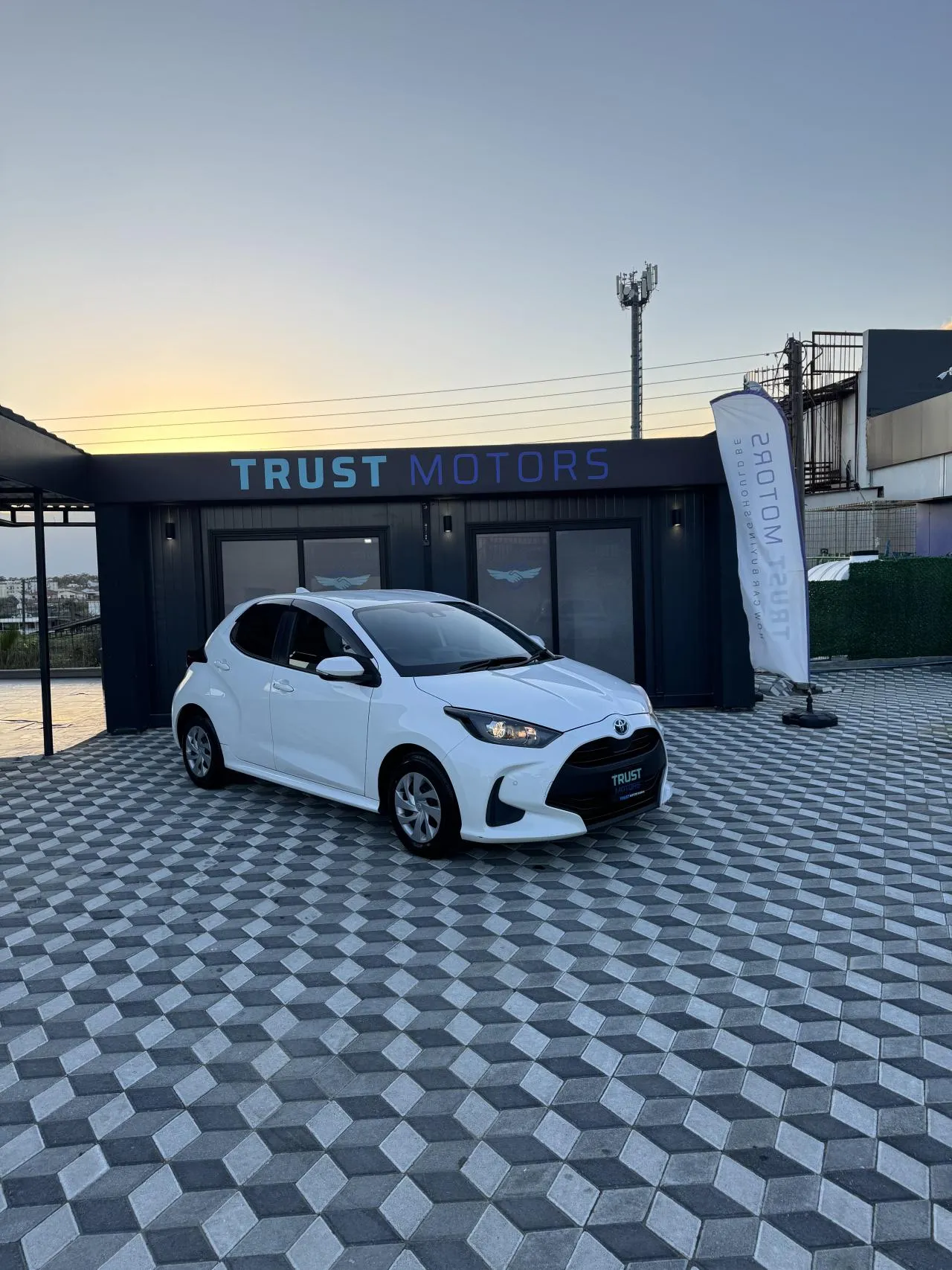 2022 Toyota Yaris 1.5 Hybrid Kıbrıs | KKTC İkinci El Satılık Araba - Thumbnail 6