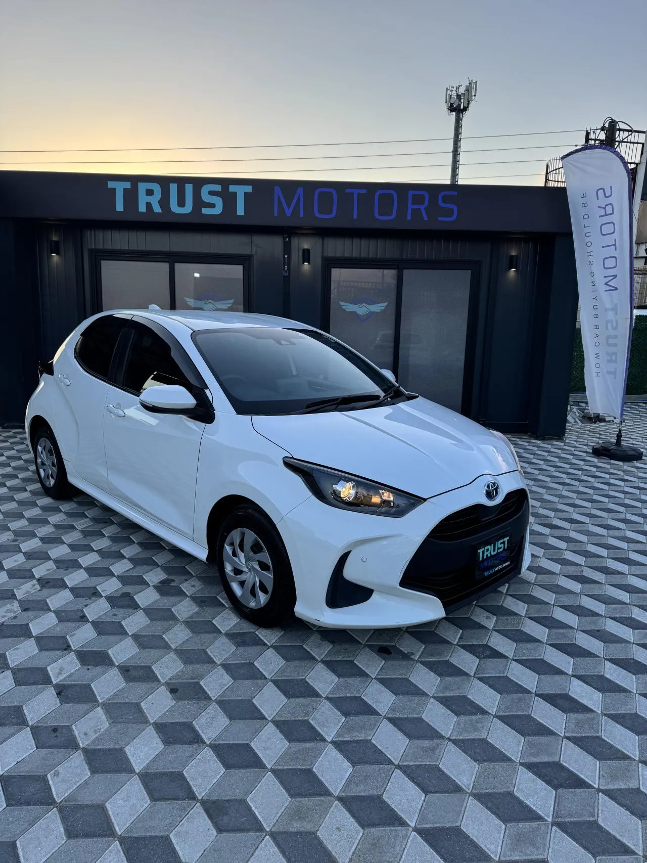2022 Toyota Yaris 1.5 Hybrid Kıbrıs | KKTC İkinci El Satılık Araba - Thumbnail 7